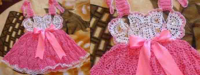 une robe d’été et de papillons