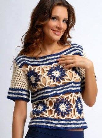 Pull d'été avec un air marin au crochet