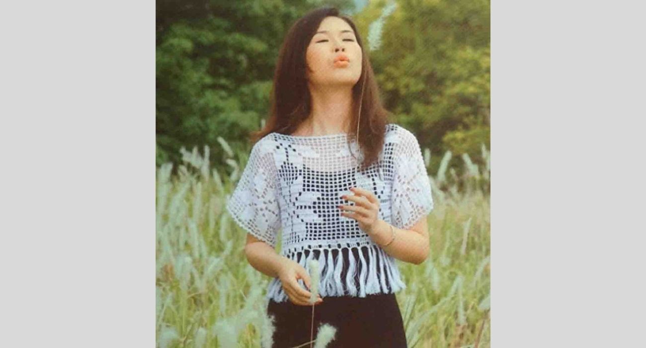 Pull d'été au crochet façon filet