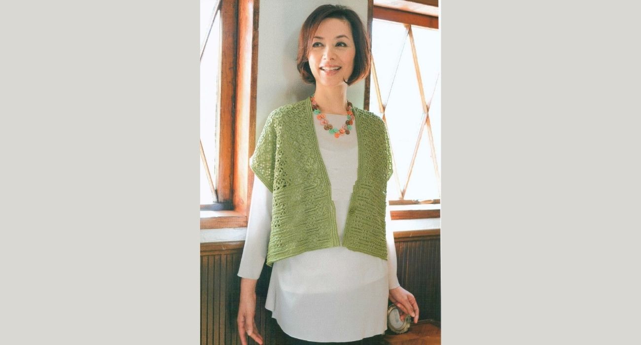 Un gilet zen réalisé avec 2 points très fins