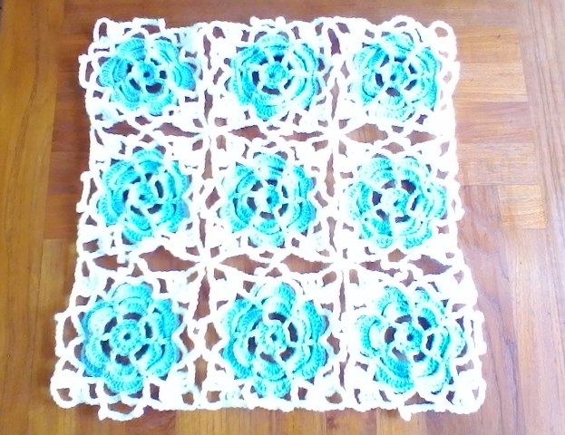 Cal pull de granny aux roses bleues partie 3