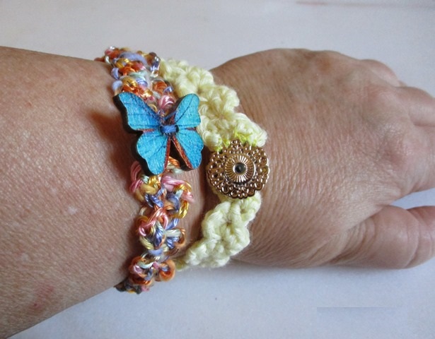 pour les vacances des bracelets au crochet