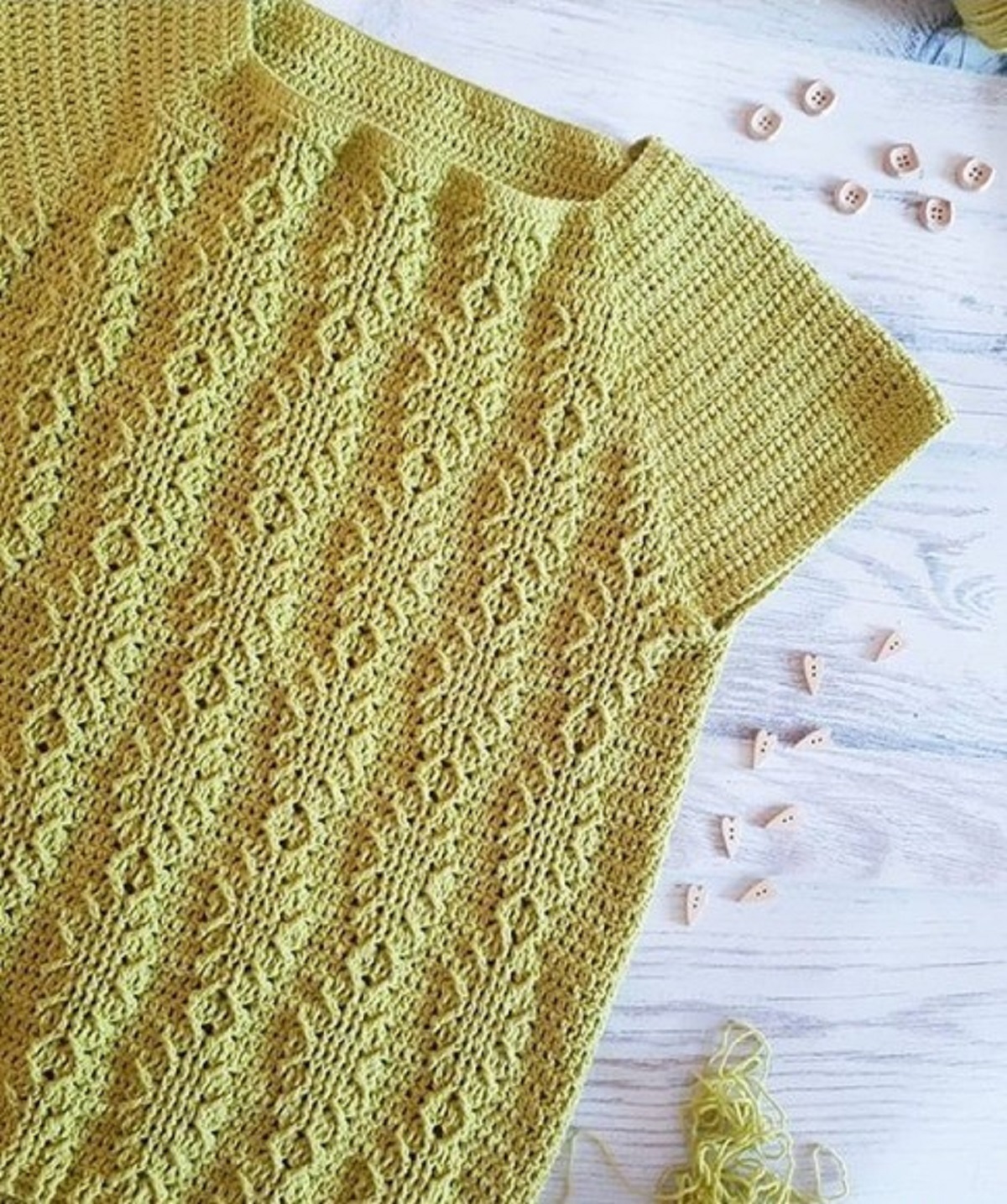 un dessin en relief au crochet