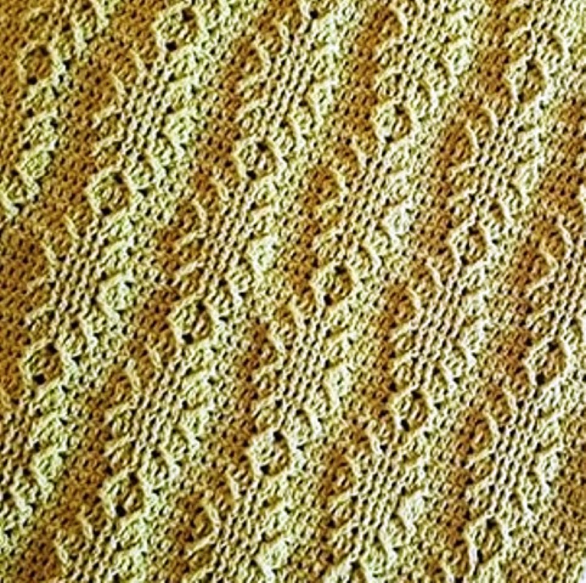 un dessin en relief au crochet
