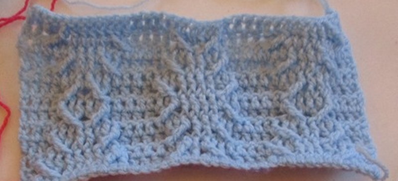 le pas à pas du dessin en relief au crochet