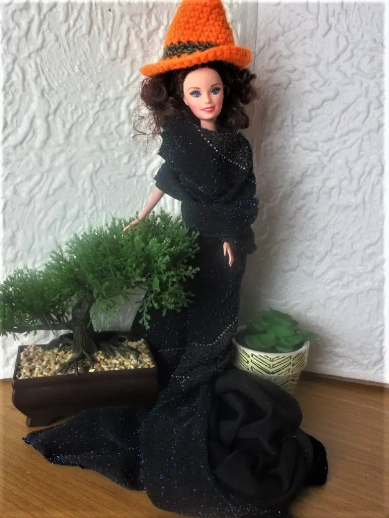 un chapeau de sorcière pour Halloween