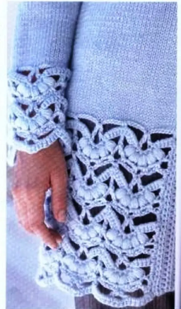Une veste tricot-crochet avec une belle bordure pop corn