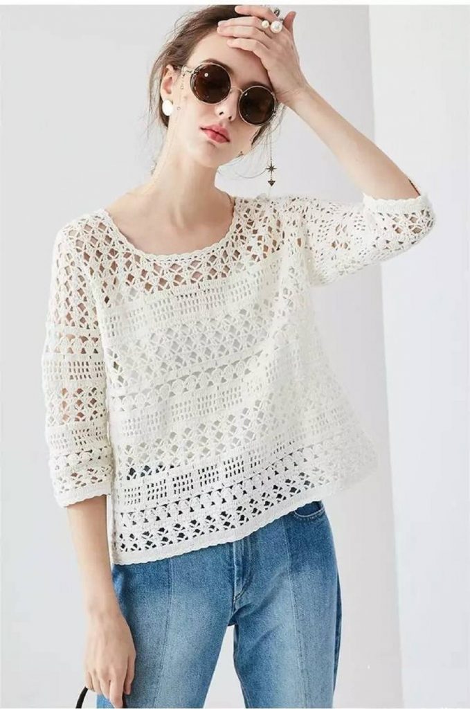 un pull d'été qui joue à la géométrie