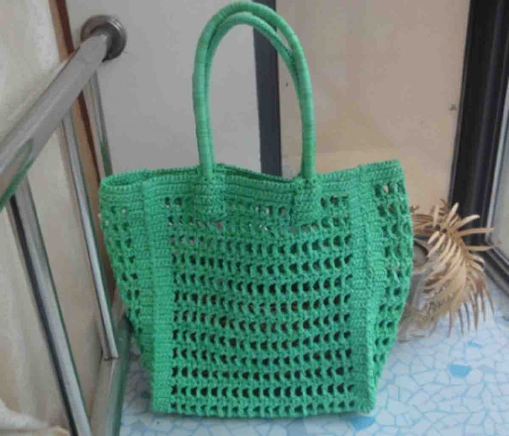 Au crochet un sac classique