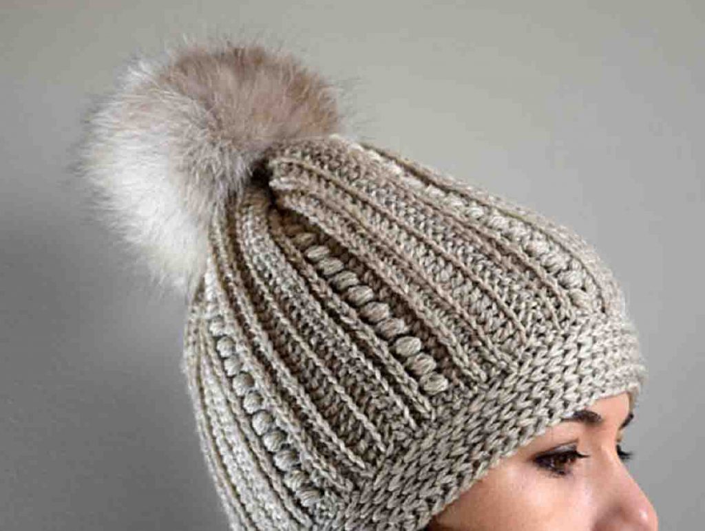 Au crochet un bonnet femme