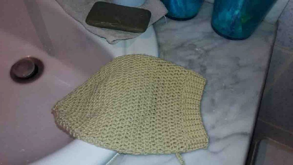 Gant de toilette au crochet