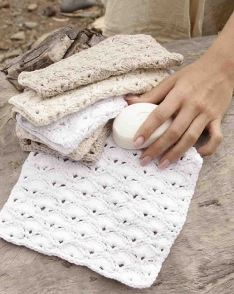 Gant de toilette au crochet