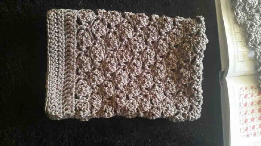 Gant de toilette au crochet